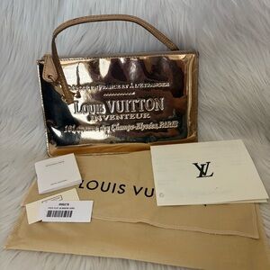 Authentic 2006 Louis Vuitton Gold Dore Miroir Mirror Flat Pochette Wristlet